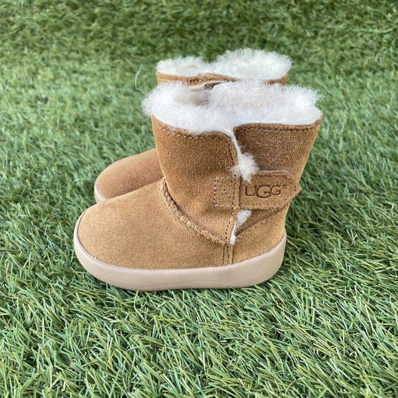 UGG Baby uggs Keelan Booties Chestnut Brown Suede Infant Shoes Size 0-6 Months - Picture 2 of 12